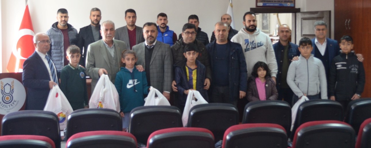Clothing Assistance was given to the students by our chamber...